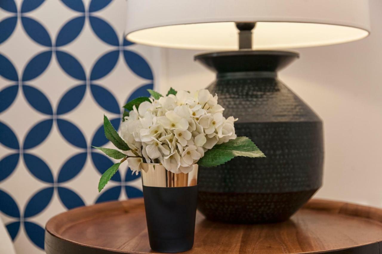 Brand New!!! Trendy Design Flat - Heart Of Chiado * Lisboa