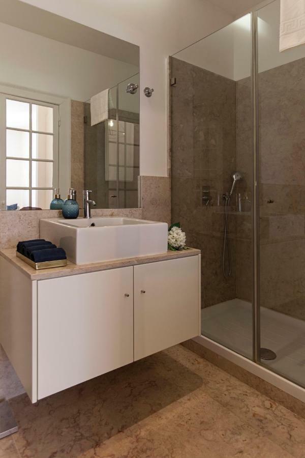 Apartamento Brand New!!! Trendy Design Flat - Heart Of Chiado Lisboa