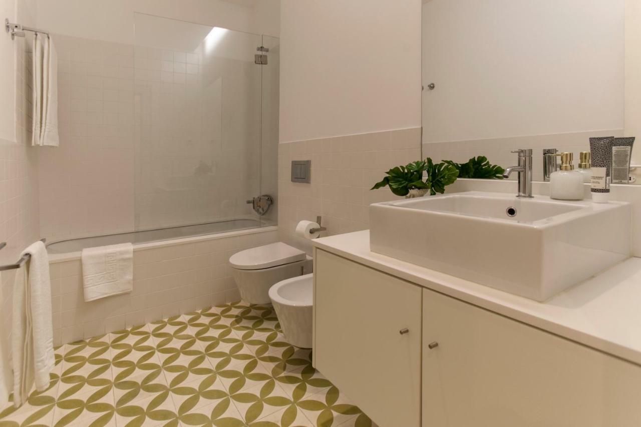 Brand New!!! Trendy Design Flat - Heart Of Chiado Apartamento *